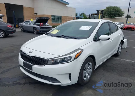 2018 Kia Forte Lx из США, поврежденный, VIN 3KPFK4A76JE242453